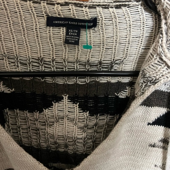 American Eagle Outfitters|100% Cotton Hooded Pullover Sweater|AEO Sweater - Picture 3 of 3